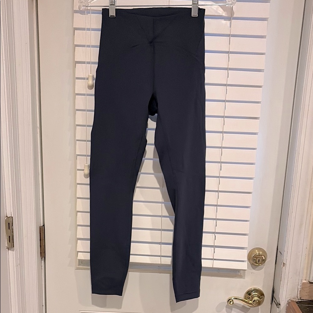 Women’s  Lululemon 25” instill tight in navy